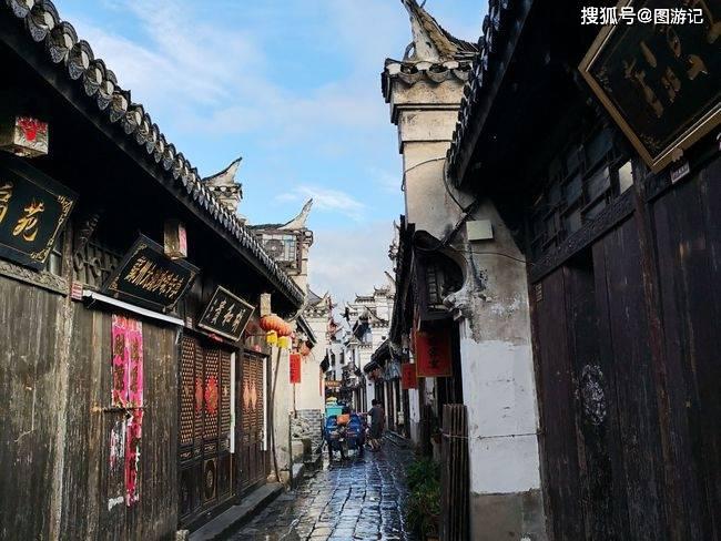 生活很无趣都大叔对前世小情人仪式感满满是什么意思？游戏画面